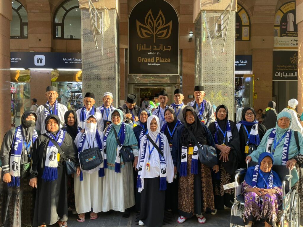 Perlengkapan Berangkat Umroh yang Wajib Dibawa Pria dan Wanita